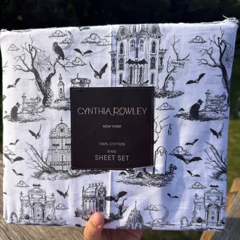 NEW Cynthia Rowley Halloween Cemetery Black and White King Sheet Set